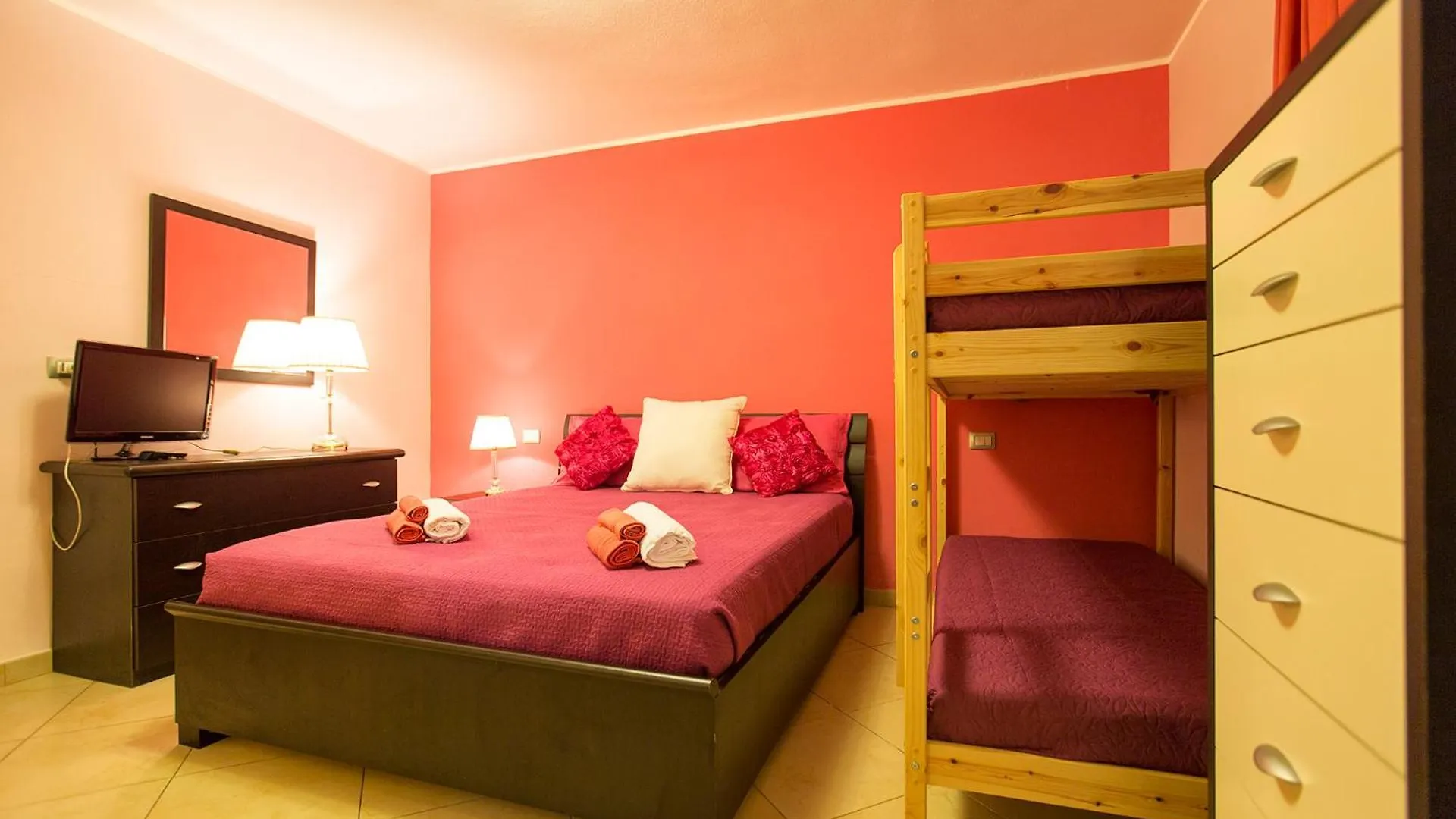 Villa Paradiso With Swimming Pool Large Garden And Tennis Court Alghero Italien