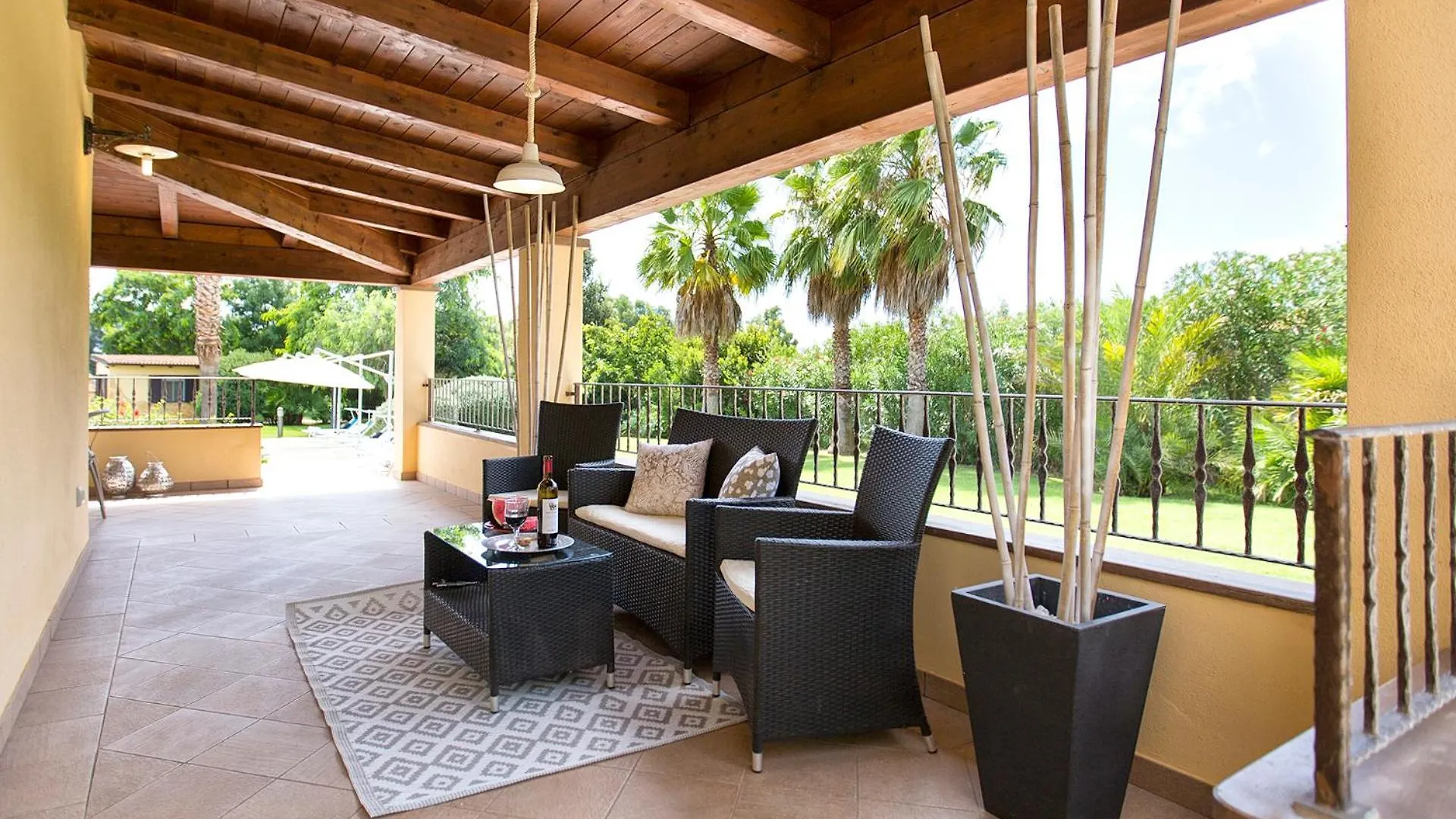 Villa Paradiso With Swimming Pool Large Garden And Tennis Court Alghero Italien