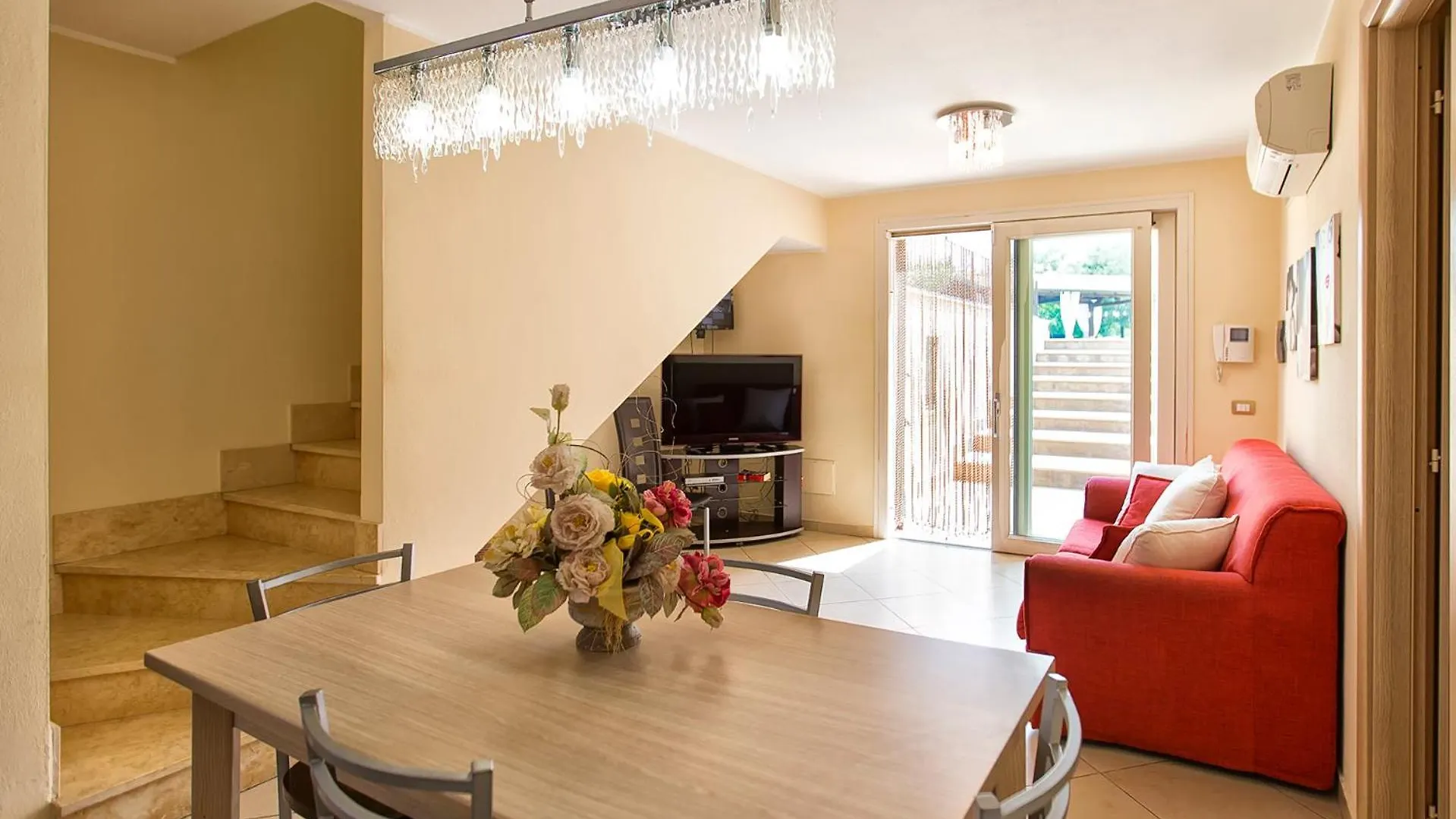 Villa Paradiso With Swimming Pool Large Garden And Tennis Court Alghero